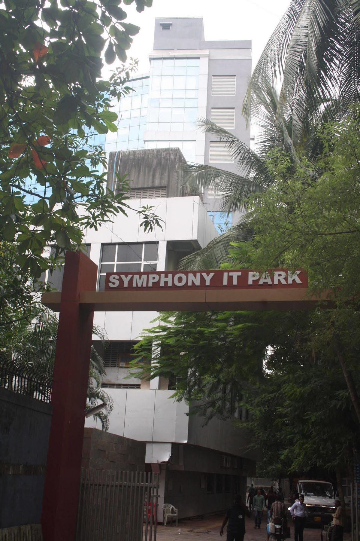 Maxx Value Hospitality Hotel Mumbai Exterior photo